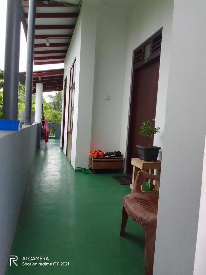 New Star Light Hotel Mirissa Exterior photo